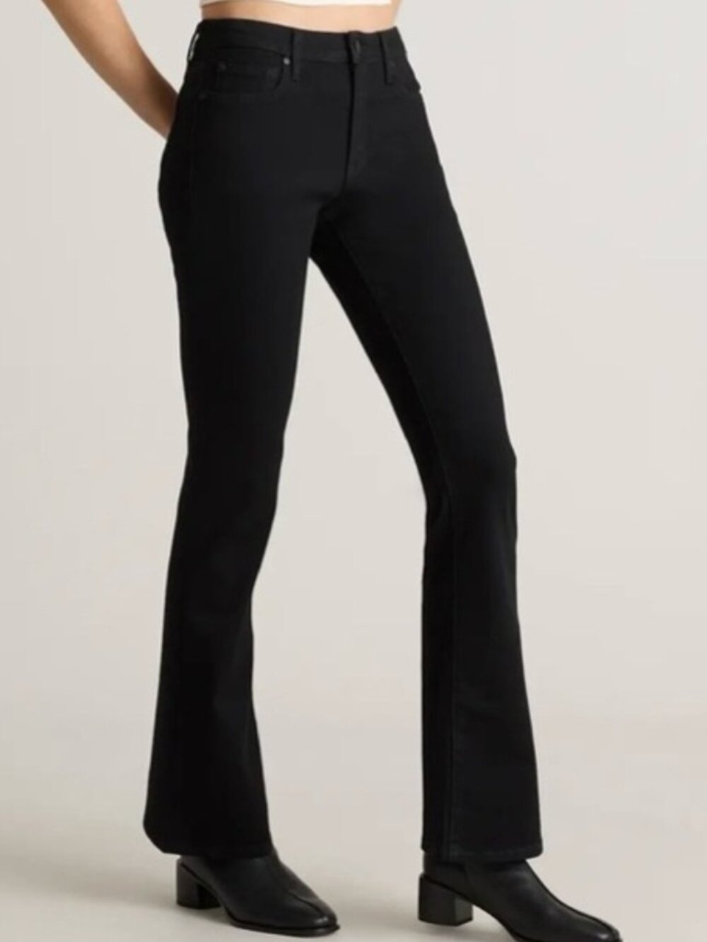 NEW NWOT QUINCE LUNA STRETCH FLARE JEANS BLACK DENIM ORGANIC COTTON HIGH RISE 28